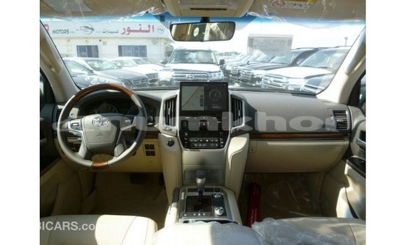 Buy Import Toyota Land Cruiser Other Car in Import - Dubai in Bumthang Buy Import Toyota Land Cruiser Other Car in Import - Dubai in Bumthang