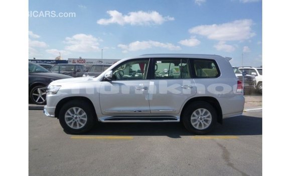 Buy Import Toyota Land Cruiser Other Car in Import - Dubai in Bumthang Buy Import Toyota Land Cruiser Other Car in Import - Dubai in Bumthang