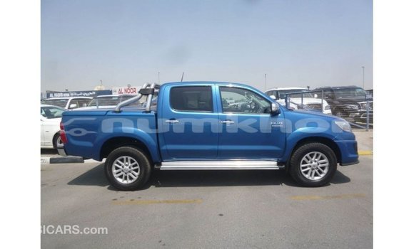 Buy Import Toyota Hilux Blue Car in Import - Dubai in Bumthang Buy Import Toyota Hilux Blue Car in Import - Dubai in Bumthang