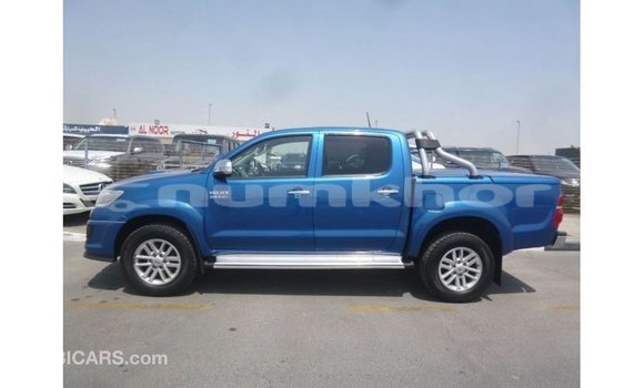 Buy Import Toyota Hilux Blue Car in Import - Dubai in Bumthang Buy Import Toyota Hilux Blue Car in Import - Dubai in Bumthang