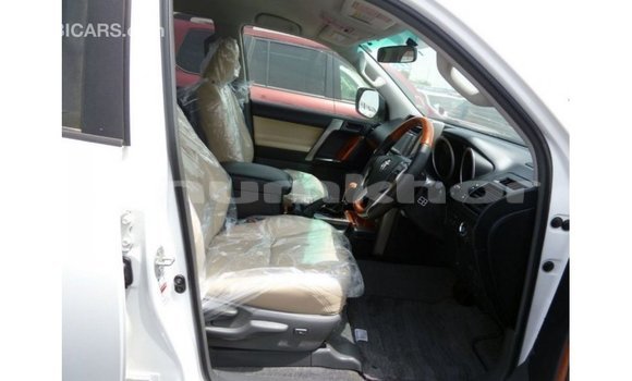 Buy Import Toyota Prado White Car in Import - Dubai in Bumthang Buy Import Toyota Prado White Car in Import - Dubai in Bumthang