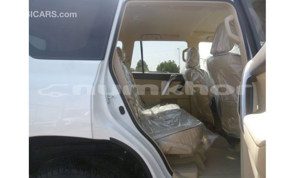 Buy Import Toyota Prado White Car in Import - Dubai in Bumthang Buy Import Toyota Prado White Car in Import - Dubai in Bumthang