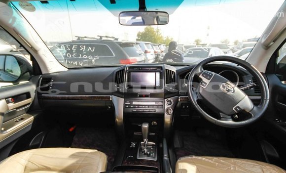 Buy Import Toyota Land Cruiser Black Car in Import - Dubai in Bumthang Buy Import Toyota Land Cruiser Black Car in Import - Dubai in Bumthang