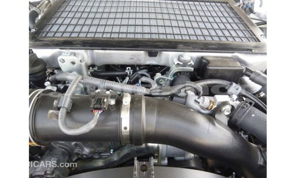 Buy Import Toyota Land Cruiser White Car in Import - Dubai in Bumthang Buy Import Toyota Land Cruiser White Car in Import - Dubai in Bumthang