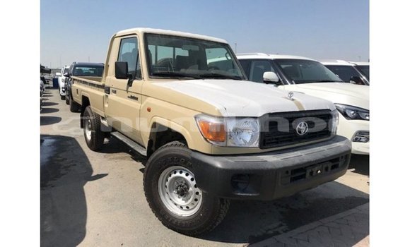 Buy Import Toyota Land Cruiser Beige Car in Import - Dubai in Bumthang Buy Import Toyota Land Cruiser Beige Car in Import - Dubai in Bumthang