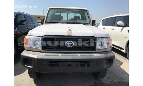 Buy Import Toyota Land Cruiser Beige Car in Import - Dubai in Bumthang Buy Import Toyota Land Cruiser Beige Car in Import - Dubai in Bumthang