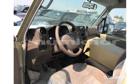 Buy Import Toyota Land Cruiser Beige Car in Import - Dubai in Bumthang Buy Import Toyota Land Cruiser Beige Car in Import - Dubai in Bumthang