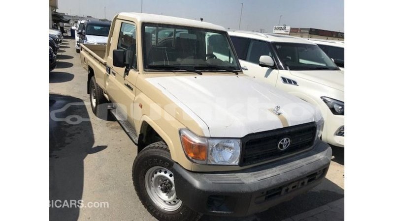 Big with watermark toyota land cruiser bumthang import dubai 2854