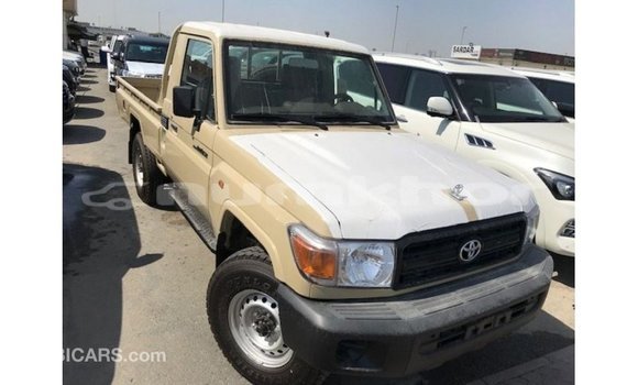 Buy Import Toyota Land Cruiser Beige Car in Import - Dubai in Bumthang Buy Import Toyota Land Cruiser Beige Car in Import - Dubai in Bumthang