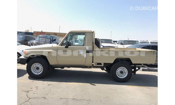 Buy Import Toyota Land Cruiser Beige Car in Import - Dubai in Bumthang Buy Import Toyota Land Cruiser Beige Car in Import - Dubai in Bumthang