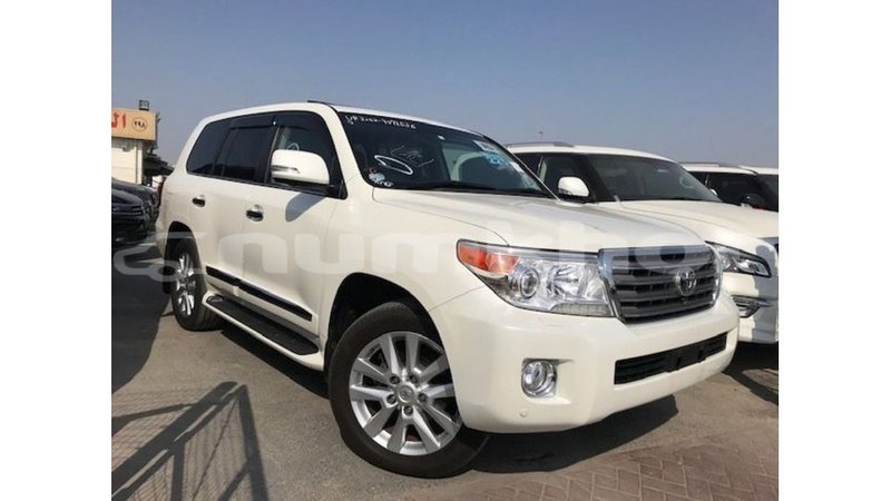 Big with watermark toyota land cruiser bumthang import dubai 2858