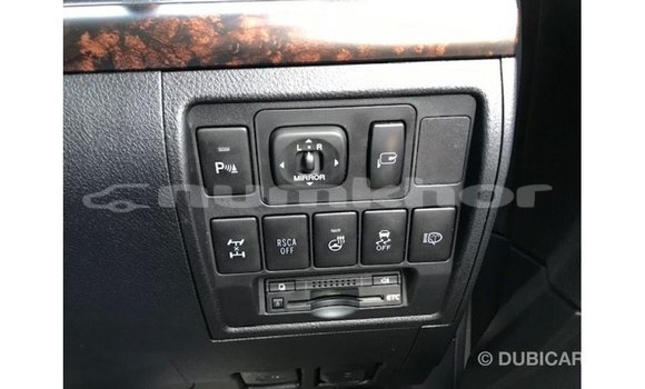 Buy Import Toyota Land Cruiser White Car in Import - Dubai in Bumthang Buy Import Toyota Land Cruiser White Car in Import - Dubai in Bumthang