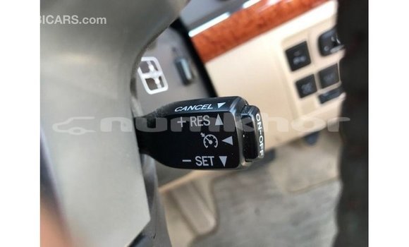 Buy Import Toyota Land Cruiser White Car in Import - Dubai in Bumthang Buy Import Toyota Land Cruiser White Car in Import - Dubai in Bumthang