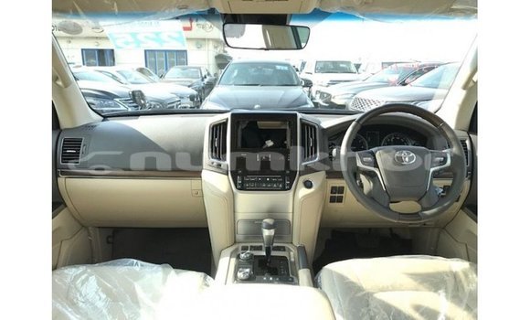 Buy Import Toyota Land Cruiser Black Car in Import - Dubai in Bumthang Buy Import Toyota Land Cruiser Black Car in Import - Dubai in Bumthang
