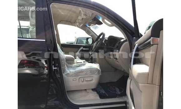 Buy Import Toyota Land Cruiser Black Car in Import - Dubai in Bumthang Buy Import Toyota Land Cruiser Black Car in Import - Dubai in Bumthang