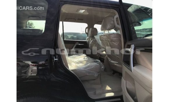 Buy Import Toyota Land Cruiser Black Car in Import - Dubai in Bumthang Buy Import Toyota Land Cruiser Black Car in Import - Dubai in Bumthang