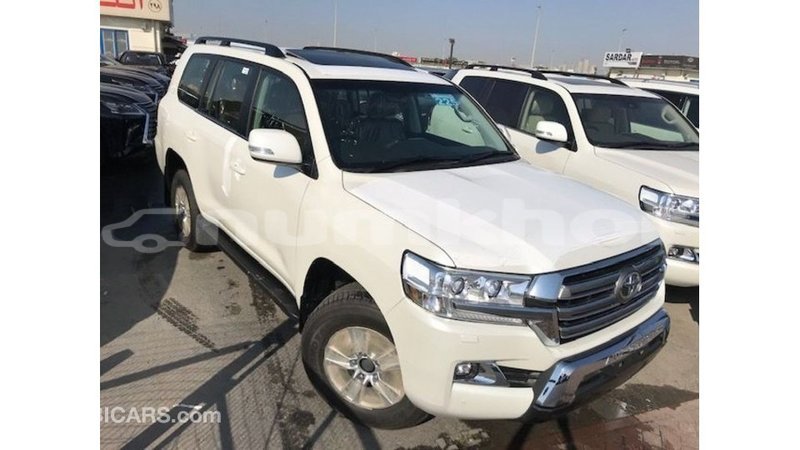 Big with watermark toyota land cruiser bumthang import dubai 2867
