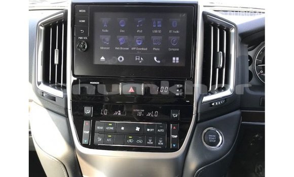 Buy Import Toyota Land Cruiser White Car in Import - Dubai in Bumthang Buy Import Toyota Land Cruiser White Car in Import - Dubai in Bumthang