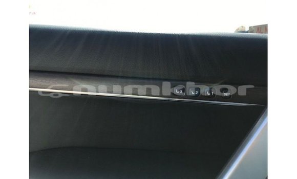 Buy Import Toyota Land Cruiser White Car in Import - Dubai in Bumthang Buy Import Toyota Land Cruiser White Car in Import - Dubai in Bumthang