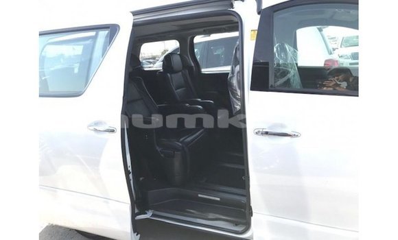 Buy Import Toyota Vellfire White Car in Import - Dubai in Bumthang Buy Import Toyota Vellfire White Car in Import - Dubai in Bumthang