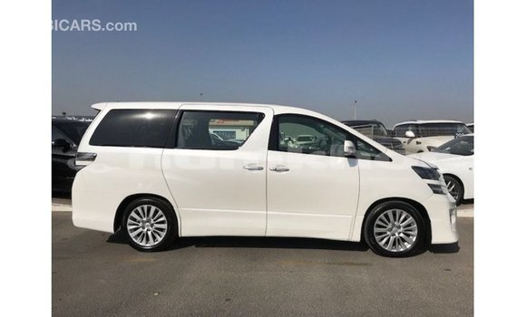Buy Import Toyota Vellfire White Car in Import - Dubai in Bumthang Buy Import Toyota Vellfire White Car in Import - Dubai in Bumthang