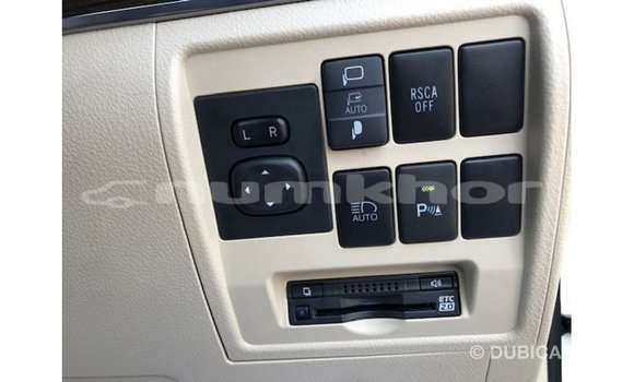 Buy Import Toyota Land Cruiser White Car in Import - Dubai in Bumthang Buy Import Toyota Land Cruiser White Car in Import - Dubai in Bumthang