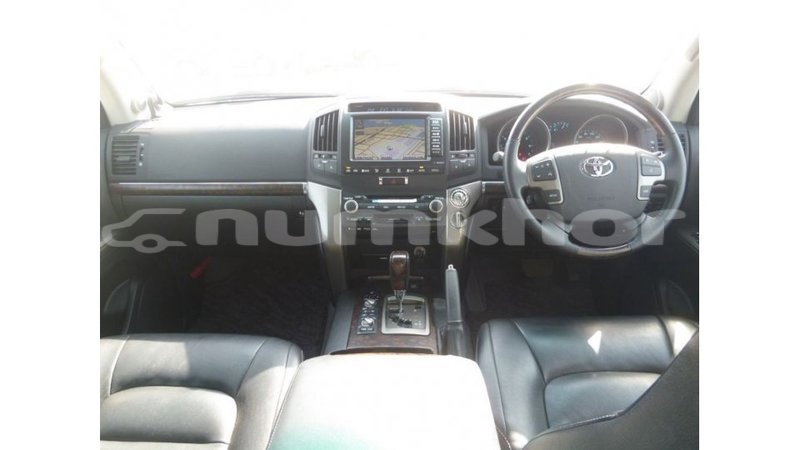 Big with watermark toyota land cruiser bumthang import dubai 2879