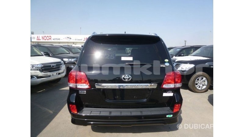 Big with watermark toyota land cruiser bumthang import dubai 2879