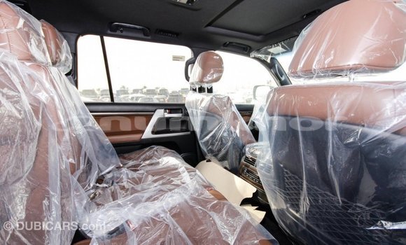 Buy Import Toyota Land Cruiser Black Car in Import - Dubai in Bumthang Buy Import Toyota Land Cruiser Black Car in Import - Dubai in Bumthang