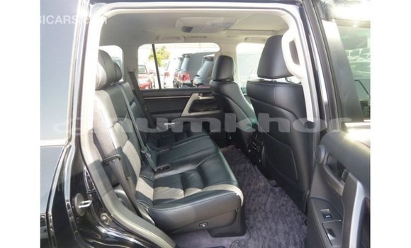 Buy Import Toyota Land Cruiser Black Car in Import - Dubai in Bumthang Buy Import Toyota Land Cruiser Black Car in Import - Dubai in Bumthang