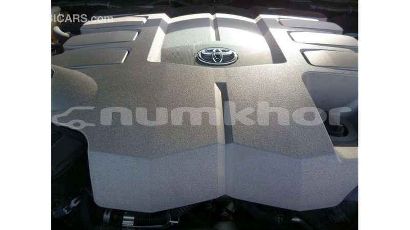 Big with watermark toyota land cruiser bumthang import dubai 2879