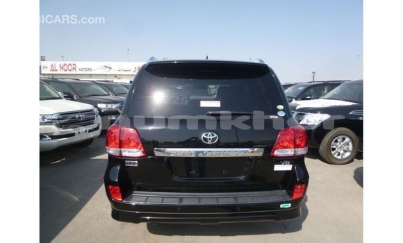 Buy Import Toyota Land Cruiser Black Car in Import - Dubai in Bumthang Buy Import Toyota Land Cruiser Black Car in Import - Dubai in Bumthang