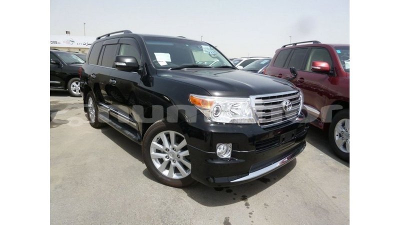 Big with watermark toyota land cruiser bumthang import dubai 2882