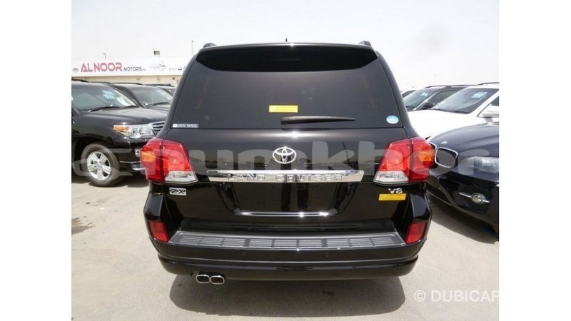 Big with watermark toyota land cruiser bumthang import dubai 2882