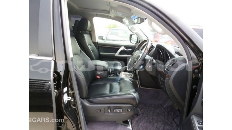 Big with watermark toyota land cruiser bumthang import dubai 2882