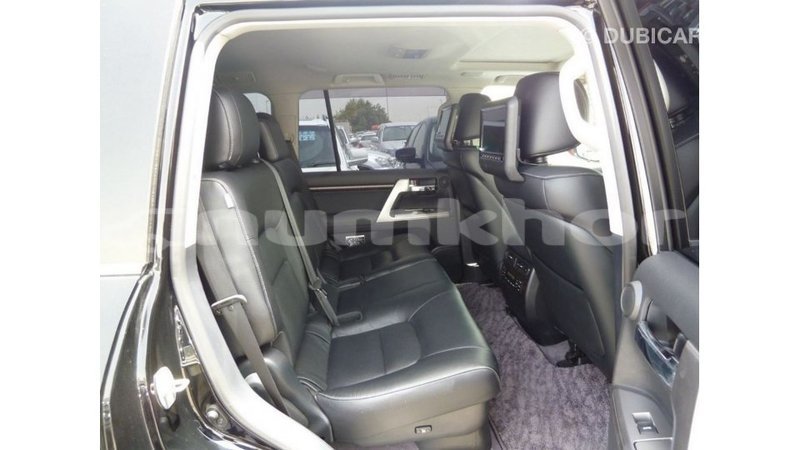 Big with watermark toyota land cruiser bumthang import dubai 2882