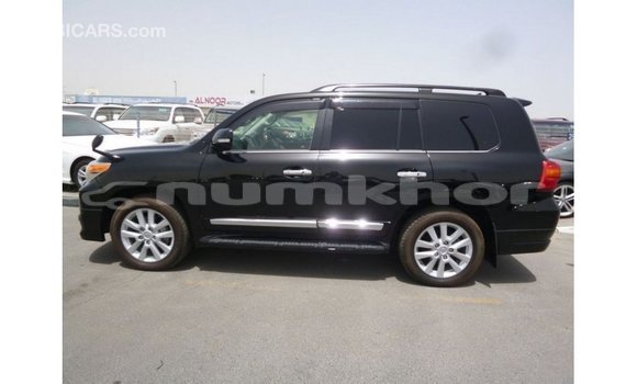 Buy Import Toyota Land Cruiser Black Car in Import - Dubai in Bumthang Buy Import Toyota Land Cruiser Black Car in Import - Dubai in Bumthang