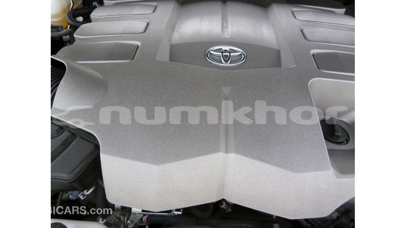 Big with watermark toyota land cruiser bumthang import dubai 2882