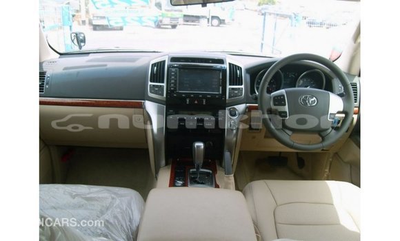 Buy Import Toyota Land Cruiser Black Car in Import - Dubai in Bumthang Buy Import Toyota Land Cruiser Black Car in Import - Dubai in Bumthang