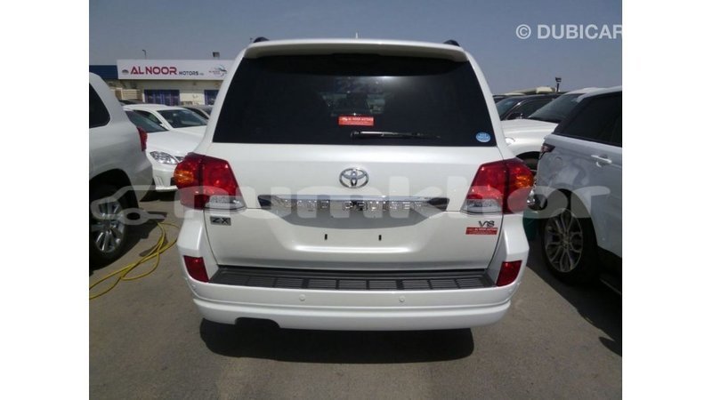 Big with watermark toyota land cruiser bumthang import dubai 2889
