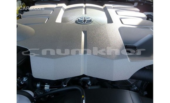 Buy Import Toyota Land Cruiser White Car in Import - Dubai in Bumthang Buy Import Toyota Land Cruiser White Car in Import - Dubai in Bumthang