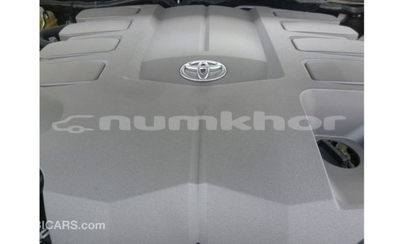 Buy Import Toyota Land Cruiser White Car in Import - Dubai in Bumthang Buy Import Toyota Land Cruiser White Car in Import - Dubai in Bumthang