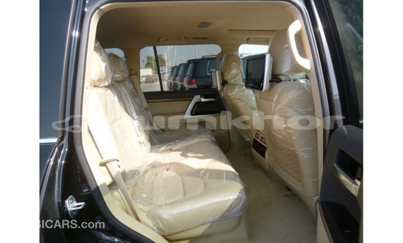 Buy Import Toyota Land Cruiser Black Car in Import - Dubai in Bumthang Buy Import Toyota Land Cruiser Black Car in Import - Dubai in Bumthang