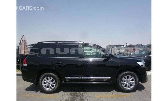 Buy Import Toyota Land Cruiser Black Car in Import - Dubai in Bumthang Buy Import Toyota Land Cruiser Black Car in Import - Dubai in Bumthang