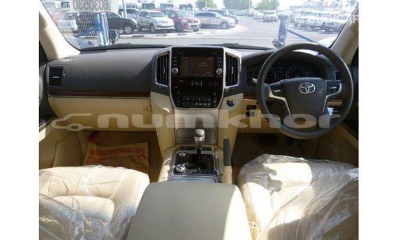 Buy Import Toyota Land Cruiser Black Car in Import - Dubai in Bumthang Buy Import Toyota Land Cruiser Black Car in Import - Dubai in Bumthang