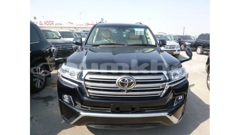 Big with watermark toyota land cruiser bumthang import dubai 2900