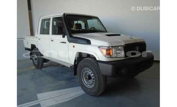Buy Import Toyota Land Cruiser White Car in Import - Dubai in Bumthang Buy Import Toyota Land Cruiser White Car in Import - Dubai in Bumthang