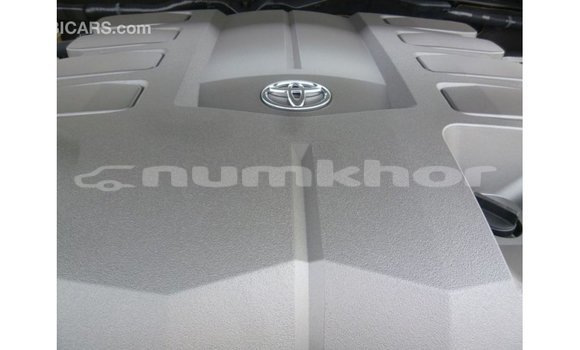 Buy Import Toyota Land Cruiser Black Car in Import - Dubai in Bumthang Buy Import Toyota Land Cruiser Black Car in Import - Dubai in Bumthang