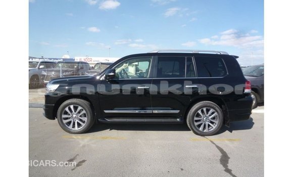 Buy Import Toyota Land Cruiser Black Car in Import - Dubai in Bumthang Buy Import Toyota Land Cruiser Black Car in Import - Dubai in Bumthang