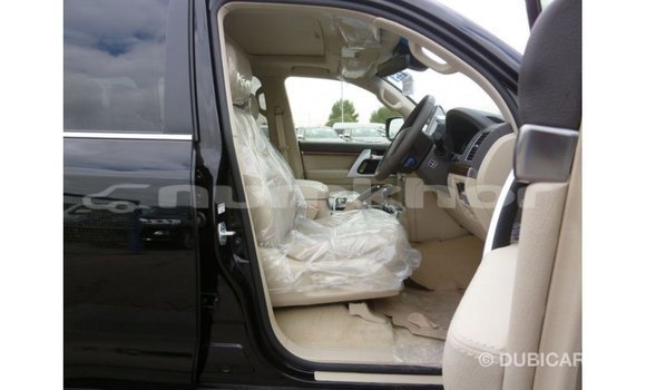 Buy Import Toyota Land Cruiser Black Car in Import - Dubai in Bumthang Buy Import Toyota Land Cruiser Black Car in Import - Dubai in Bumthang